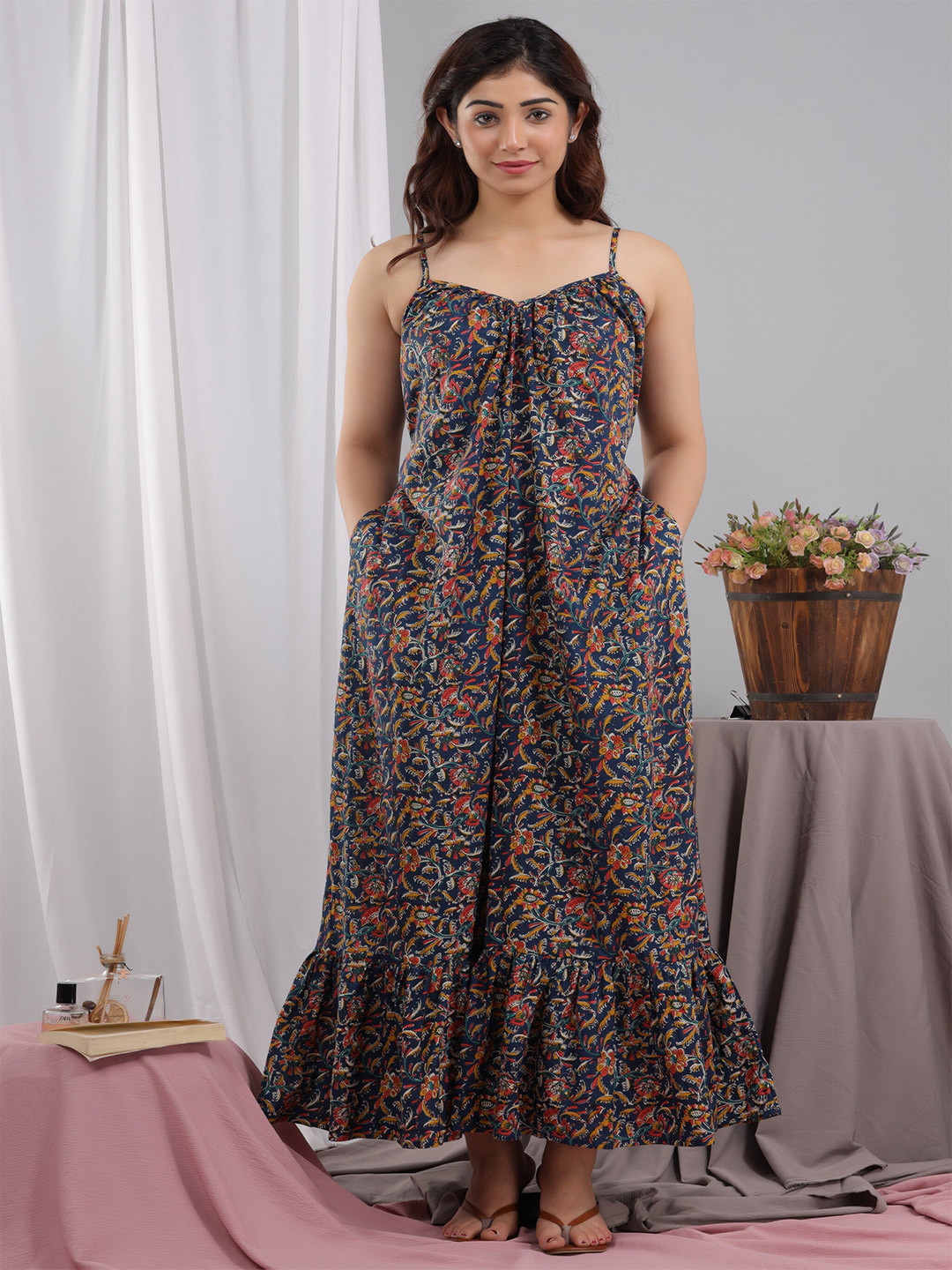 

FEATHERS CLOSET Floral Print Shoulder Straps Cotton Maxi Dress, White