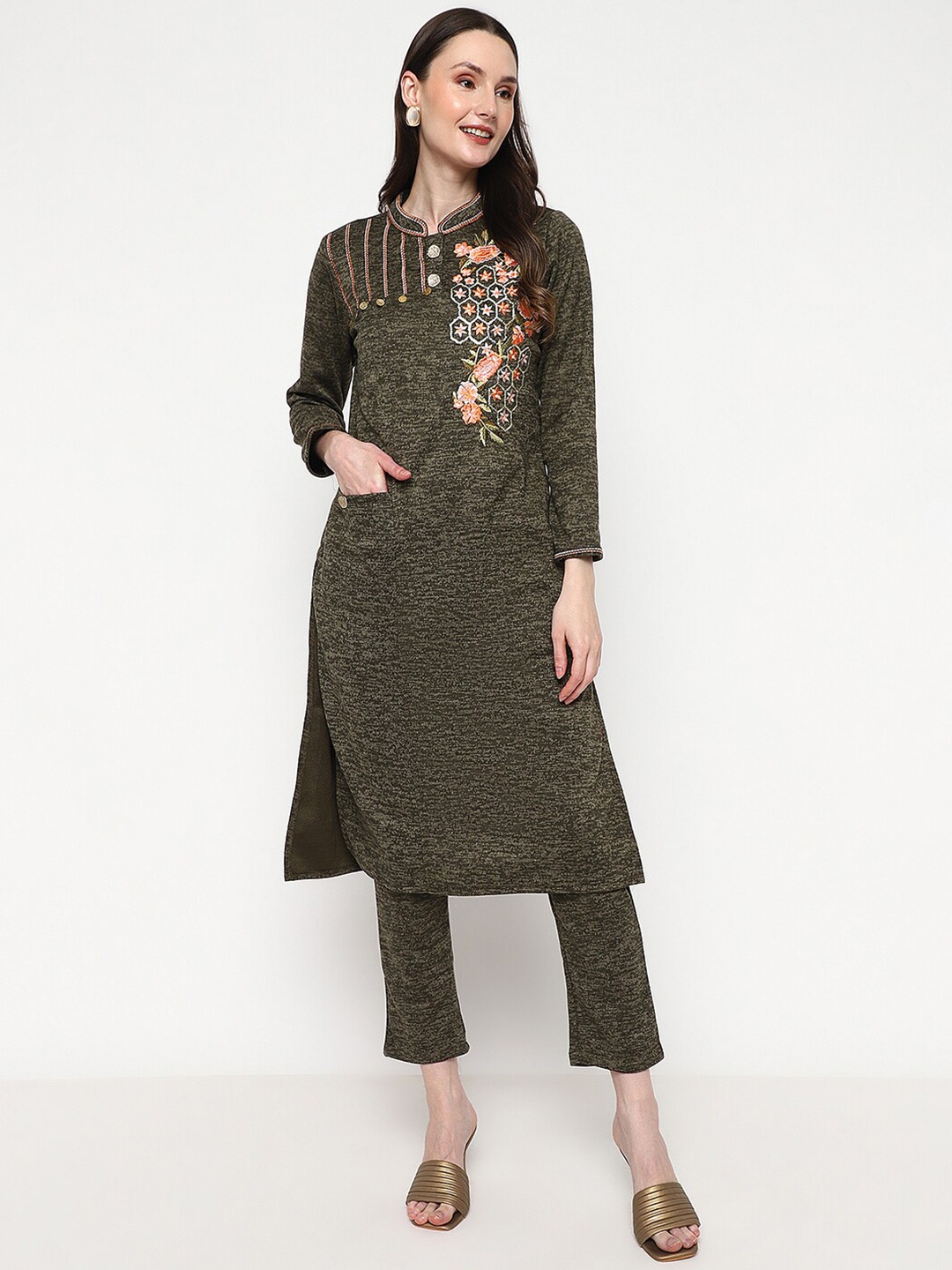 

Be Indi Women Embroidered Mandarin Collar Winter Kurta With Trousers, Olive