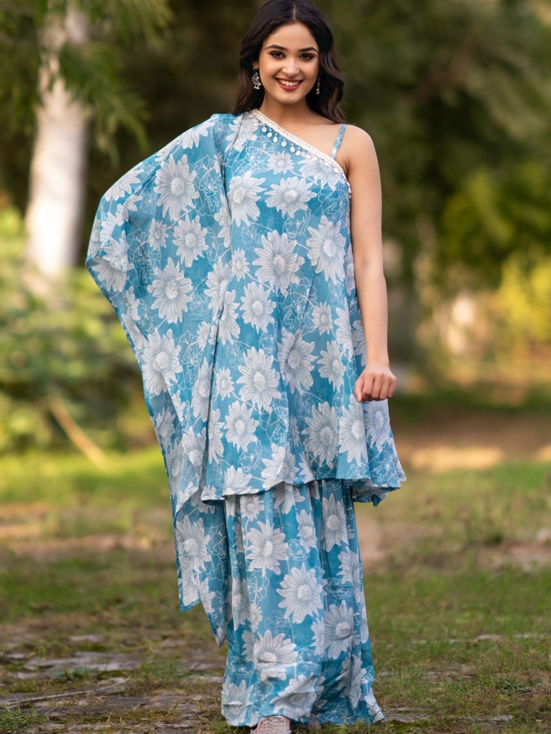 

HOUSE OF JAMOTI Floral Printed Kurta With Palazzo Set, Blue