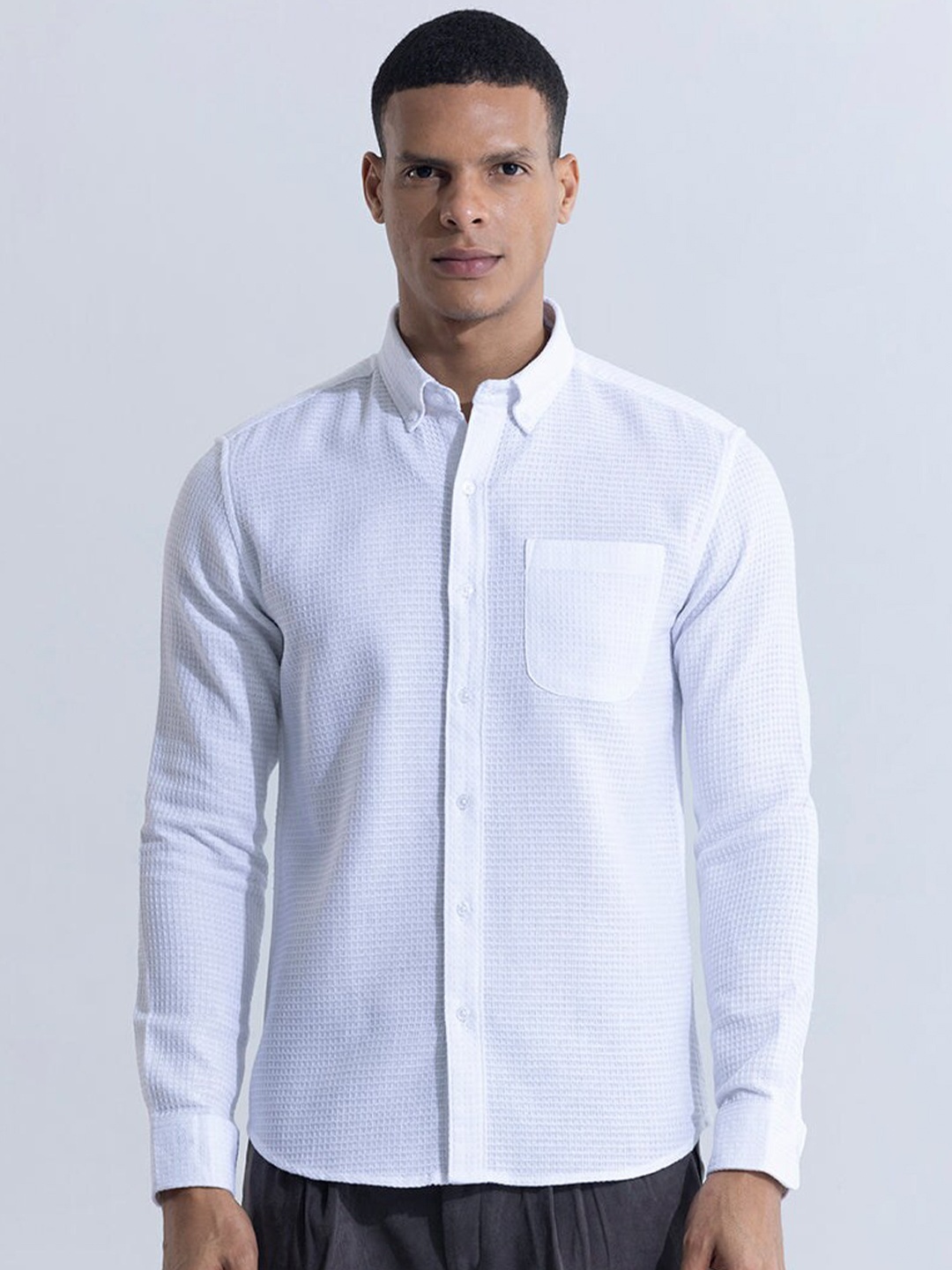 

Snitch White Classic Slim Fit Cotton Opaque Casual Shirt