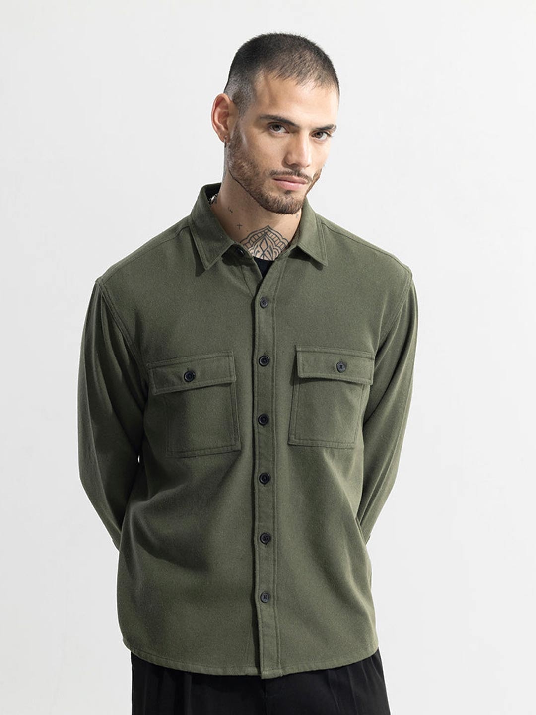 

Snitch Olive Green Classic Tailored Fit Cotton Opaque Casual Shirt