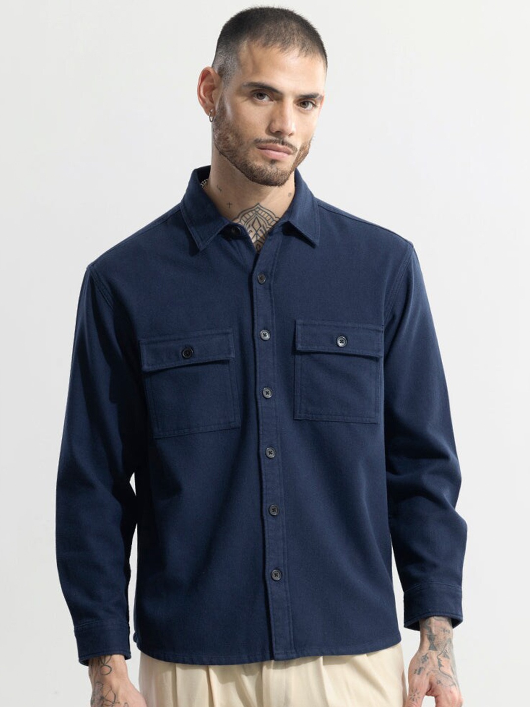 

Snitch Navy Blue Classic Tailored Fit Cotton Casual Shirt