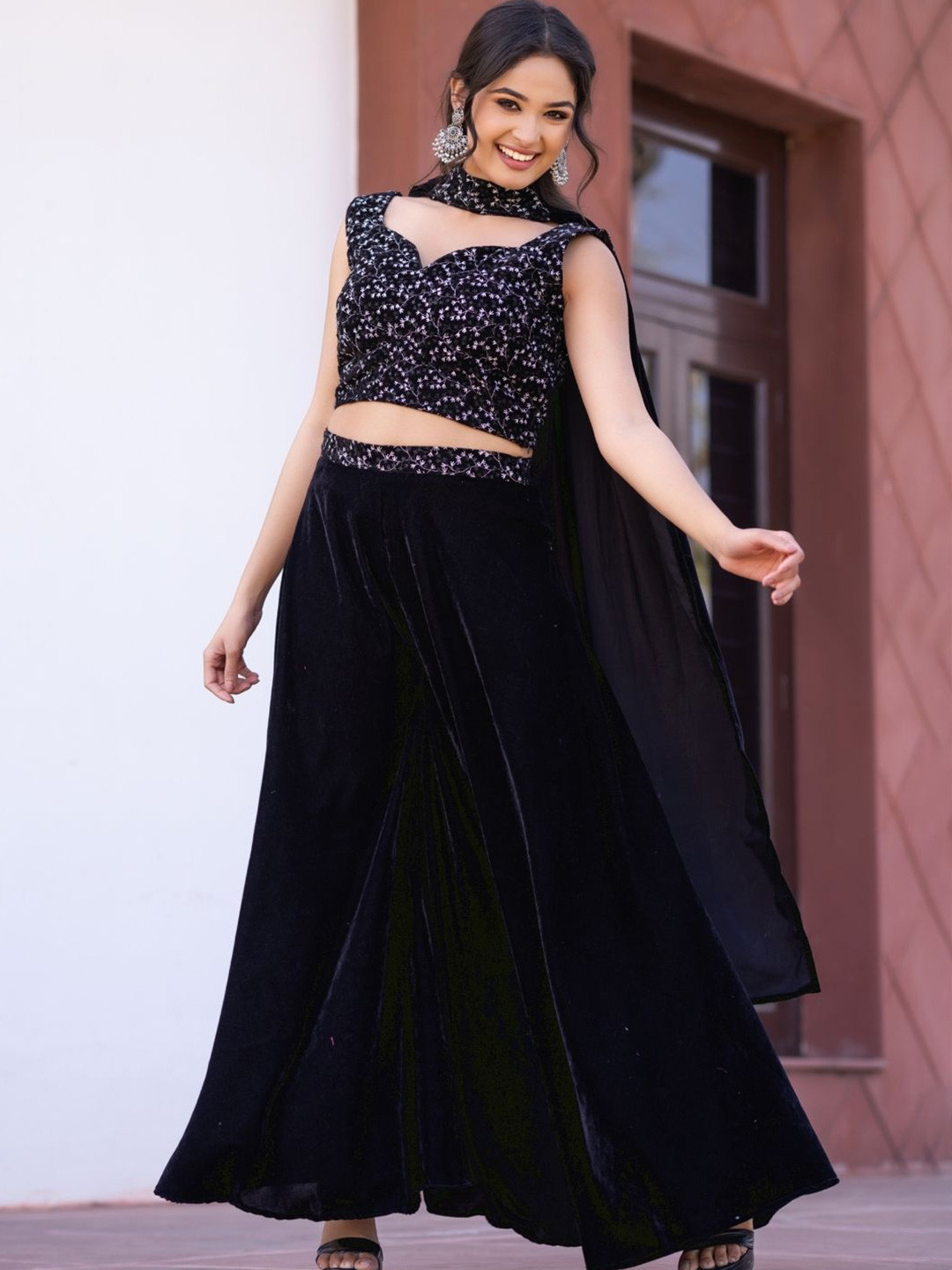 

HOUSE OF JAMOTI Ethnic Motifs Embroidered Beads and Velvet Top with Sharara Set, Black