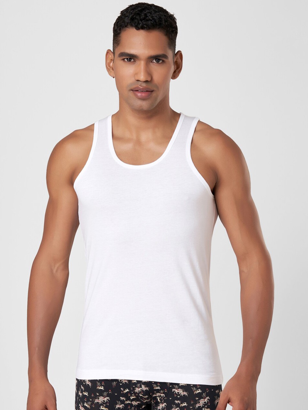 

Macroman M-Series Round Neck Sleeveless Innerwear Vest 8905284249218, White