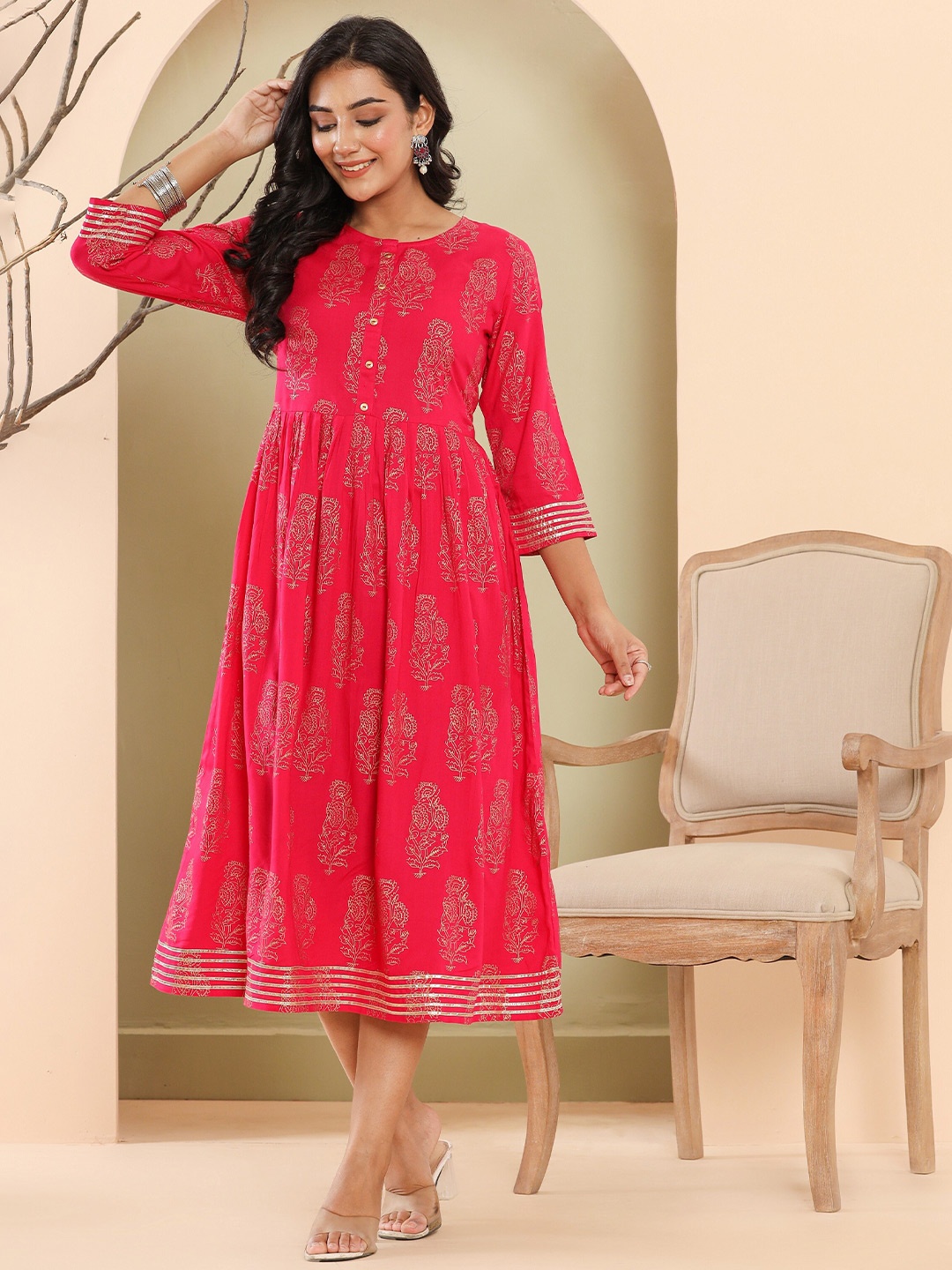 

Haute and Humble Floral Printed A-Line Kurta, Pink