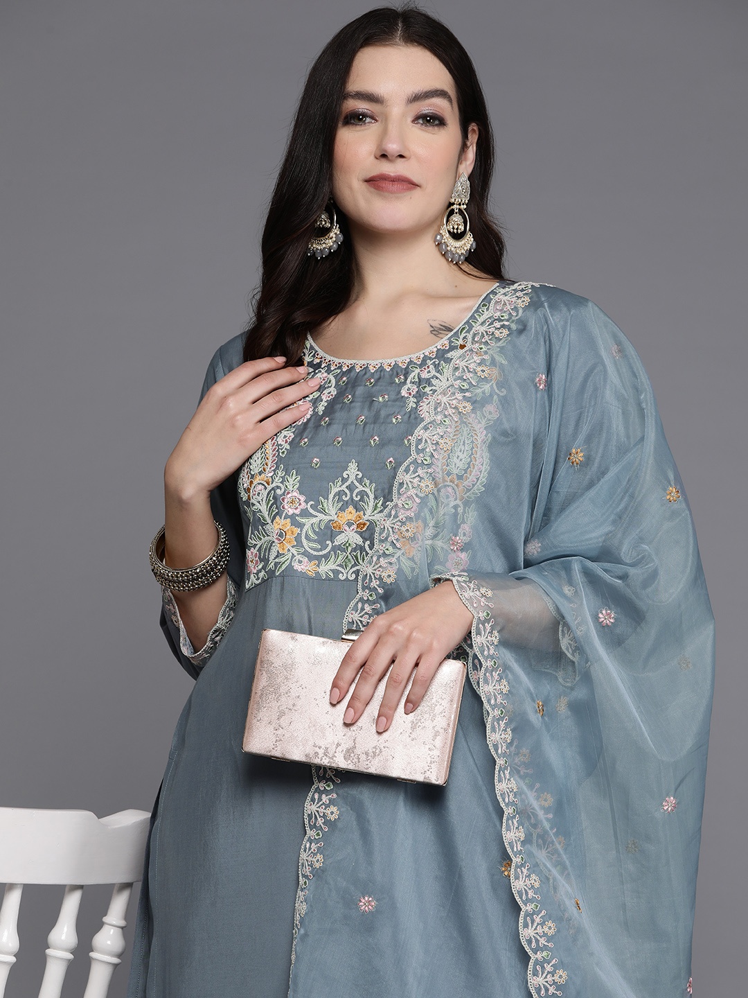 

Indo Era Women Floral Yoke Design Regular Thread Work Kurta with Trousers & With Dupatta, Grey