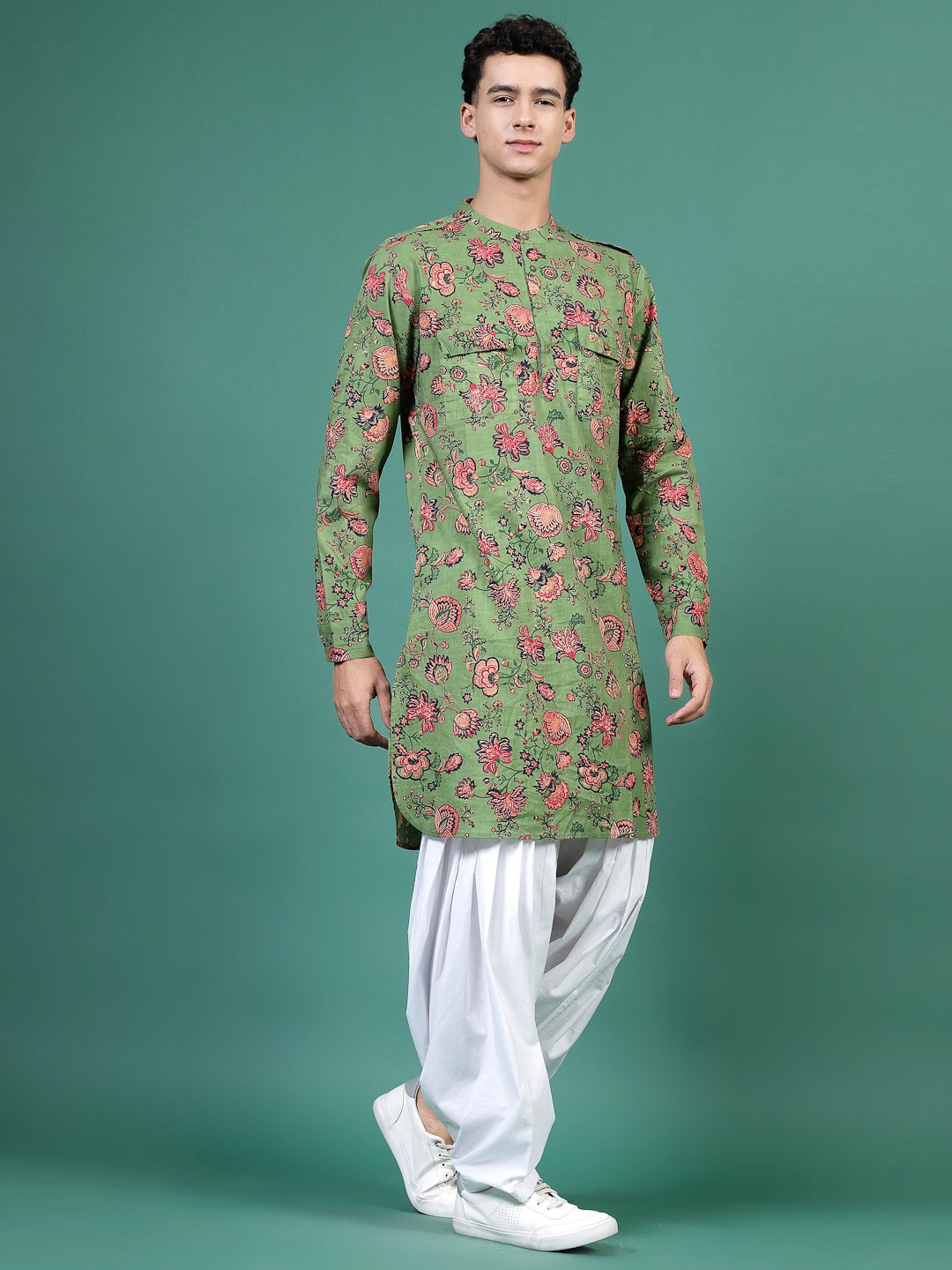 

Ramas Floral Printed Keyhole Neck Asymmetric Straight Kurta, Green
