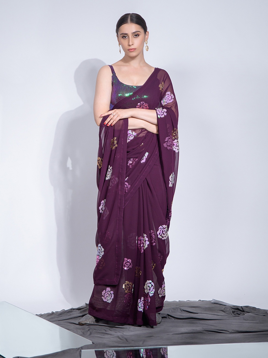 

Thishma Sequinned Embroidered Saree, Magenta