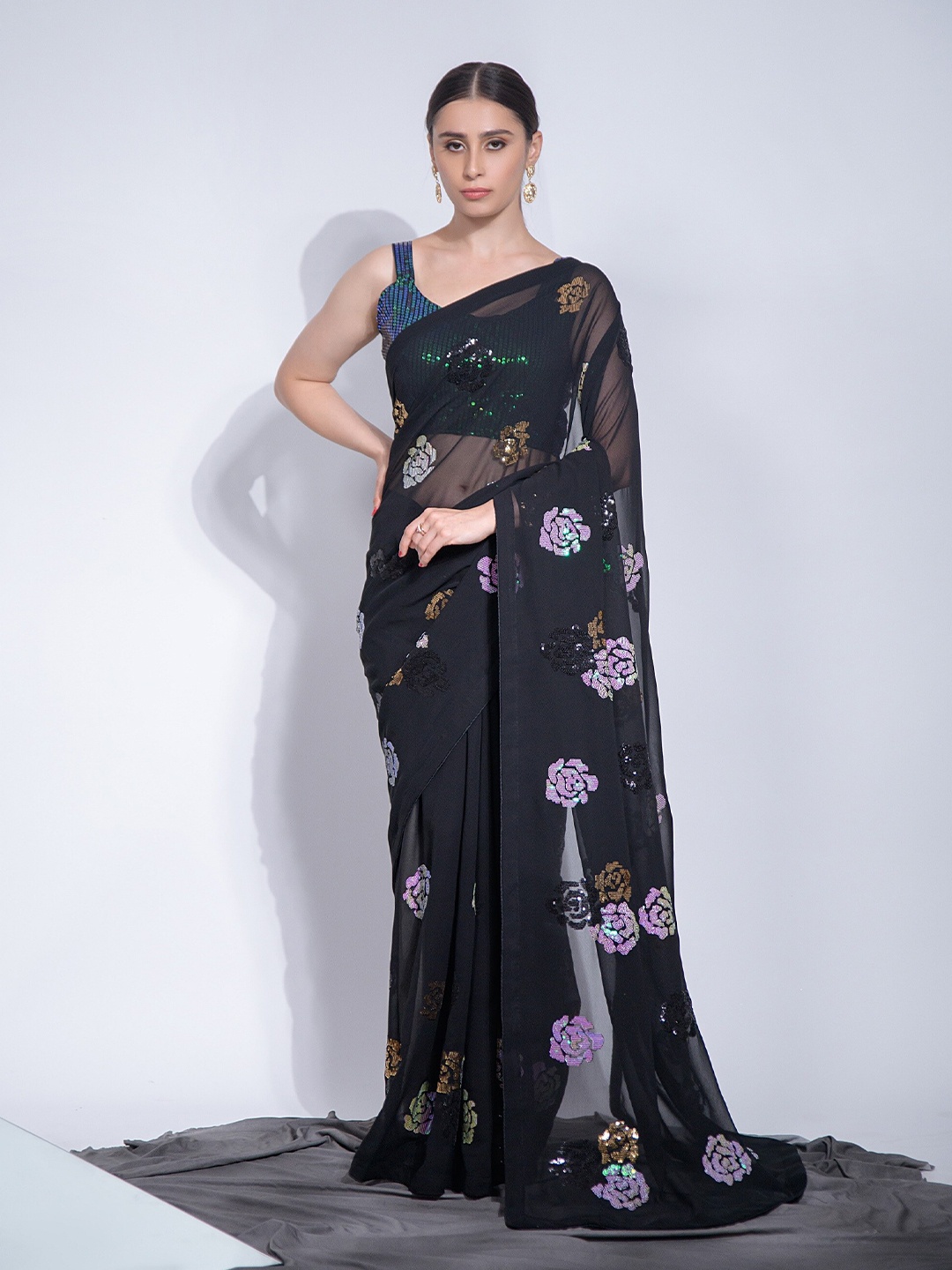 

Thishma Embroidered Squinned Saree, Black