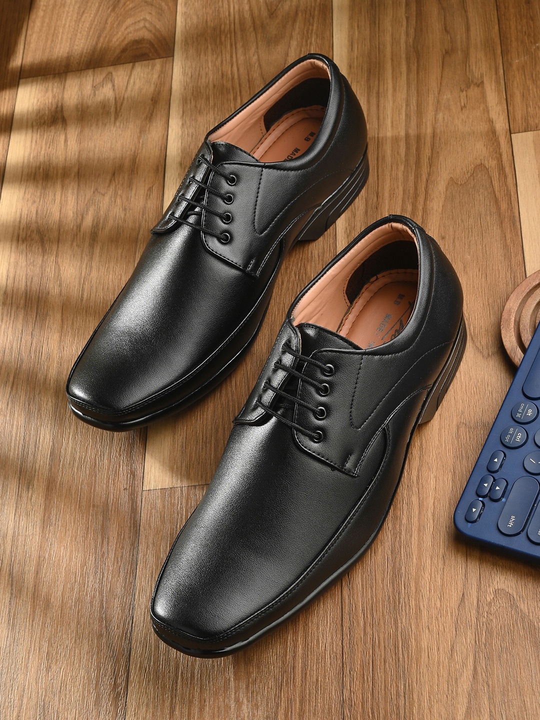 

knoos Men Formal Derbys, Black