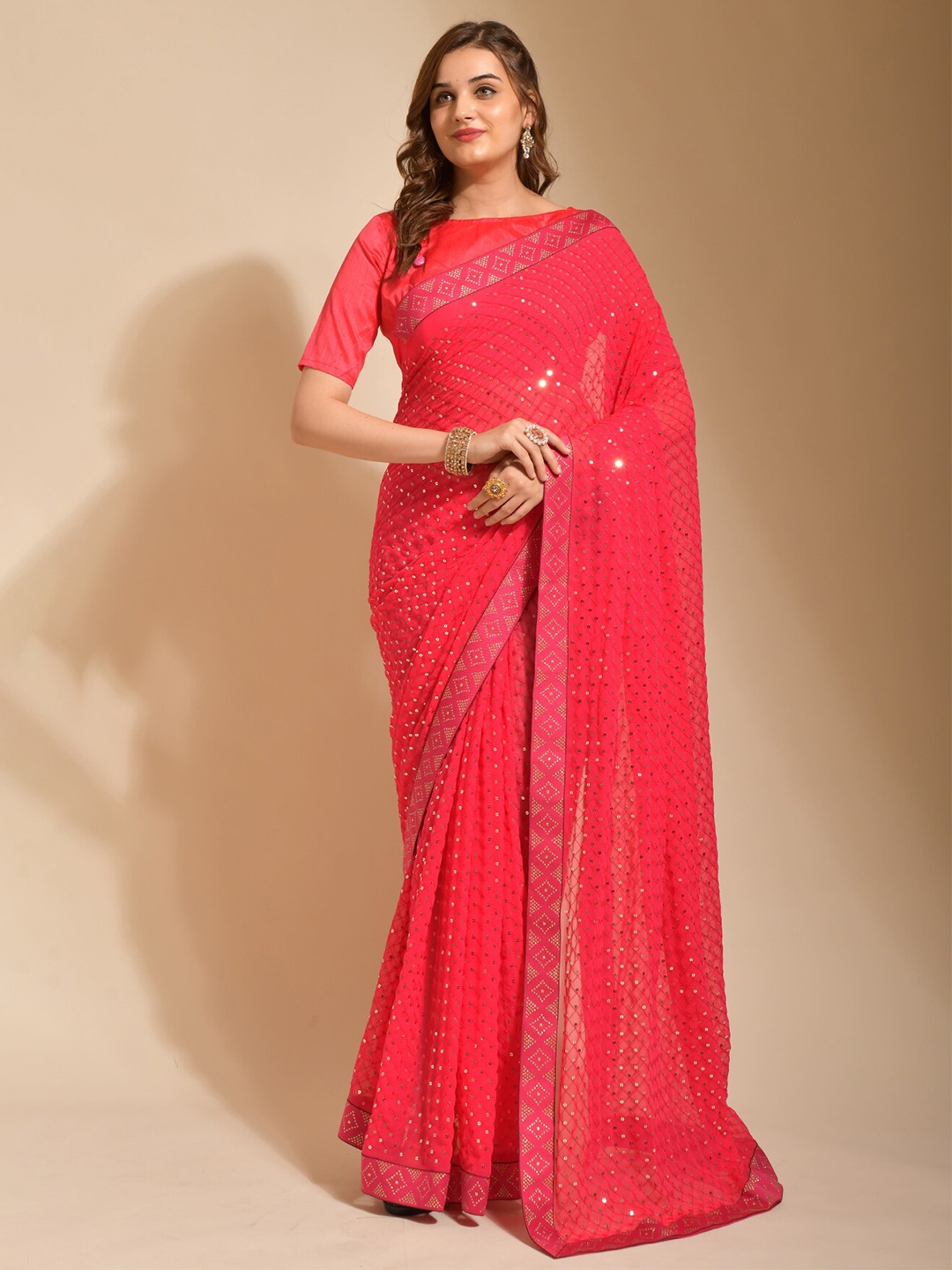 

Thishma Checked Sequinned Embroidered Saree, Pink