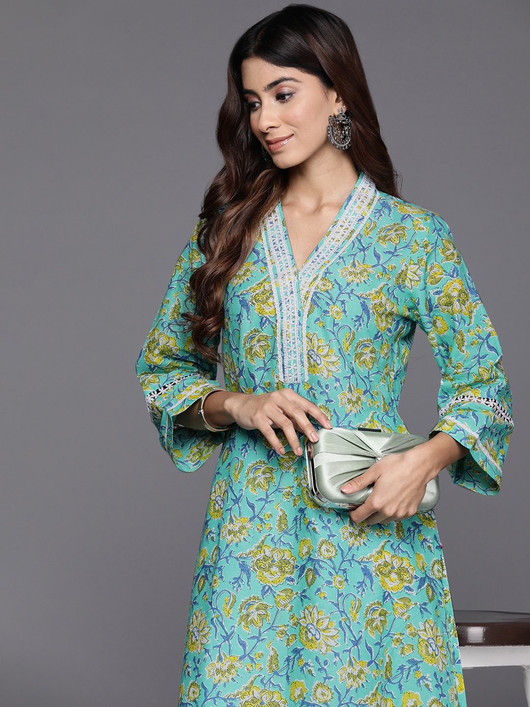 

Varanga Floral Printed Flared Sleeves Thread Work Pure Cotton Kurta, Sea green