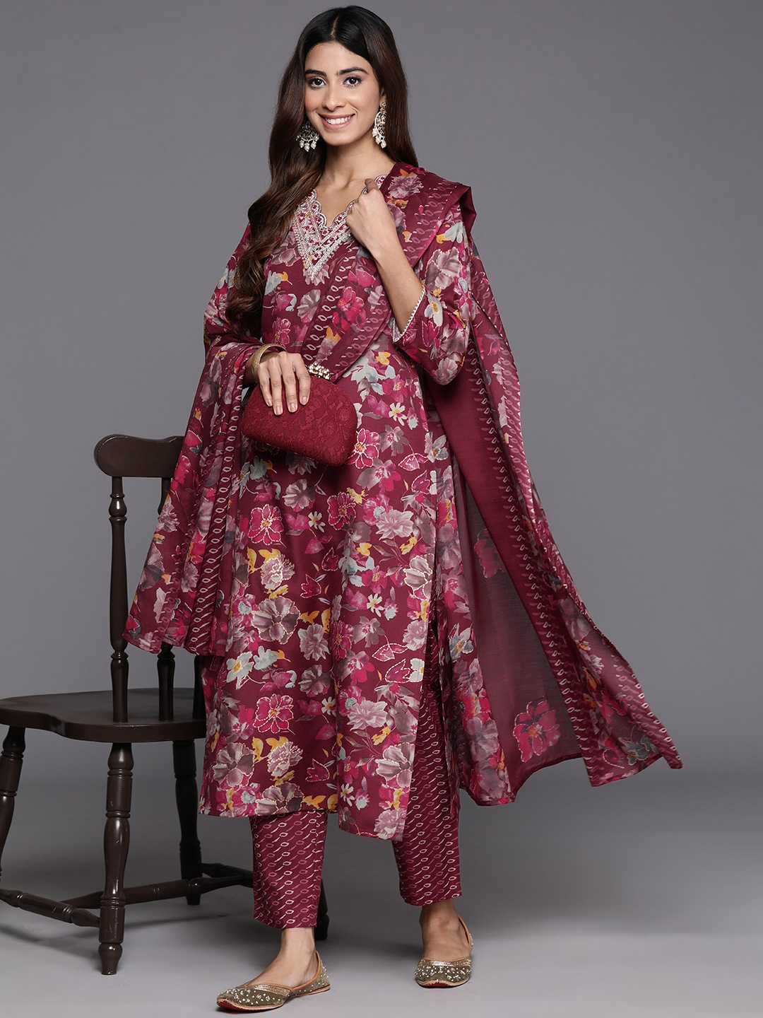 

Varanga Floral Printed Zari Embroidered Kurta with Trouser & Dupatta, Maroon