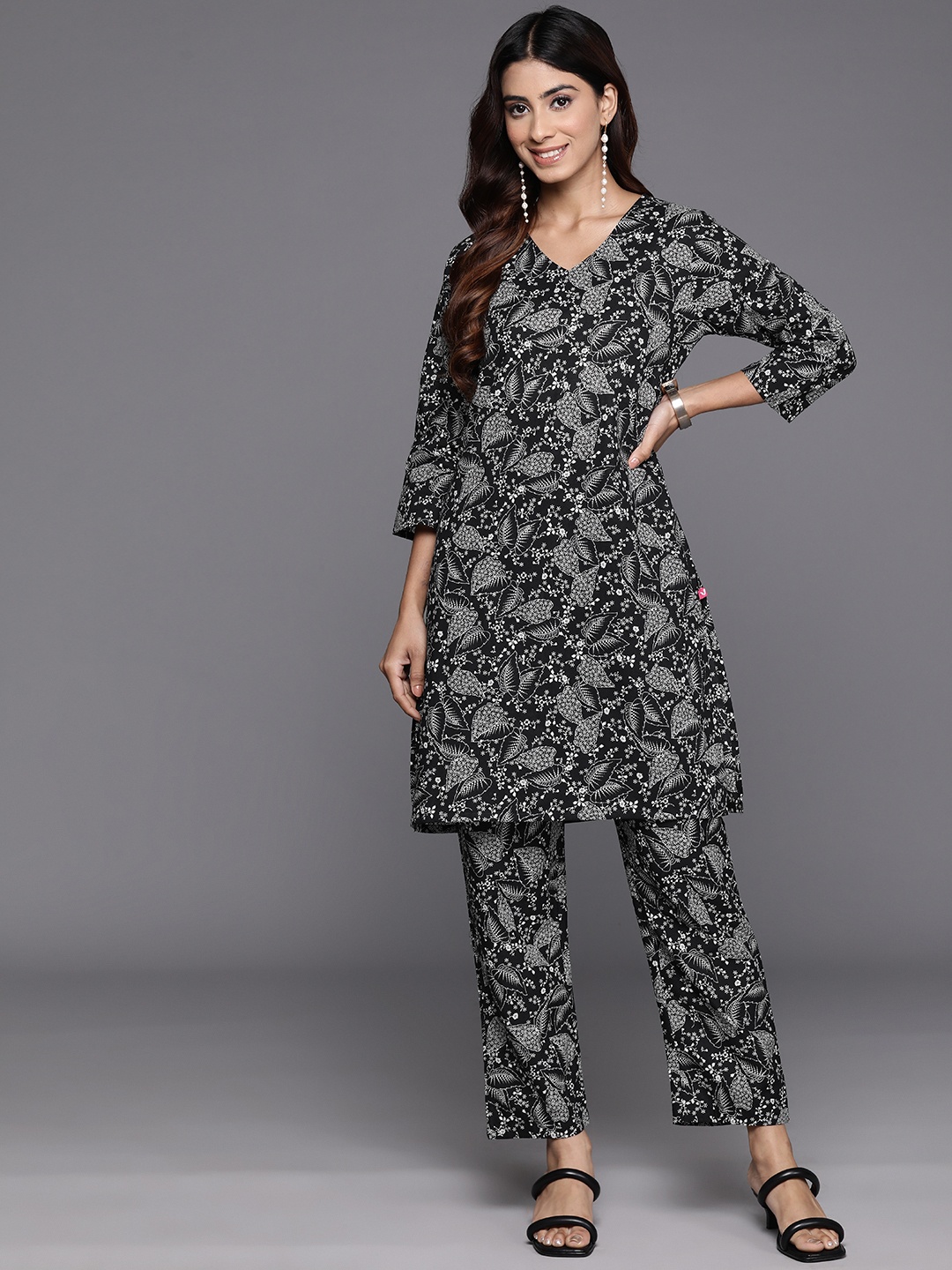 

Varanga Women Printed Ethnic Co-Ords, Black
