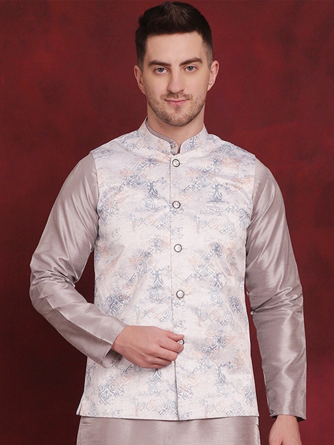 

Jompers Floral Printed Nehru Jacket., Peach