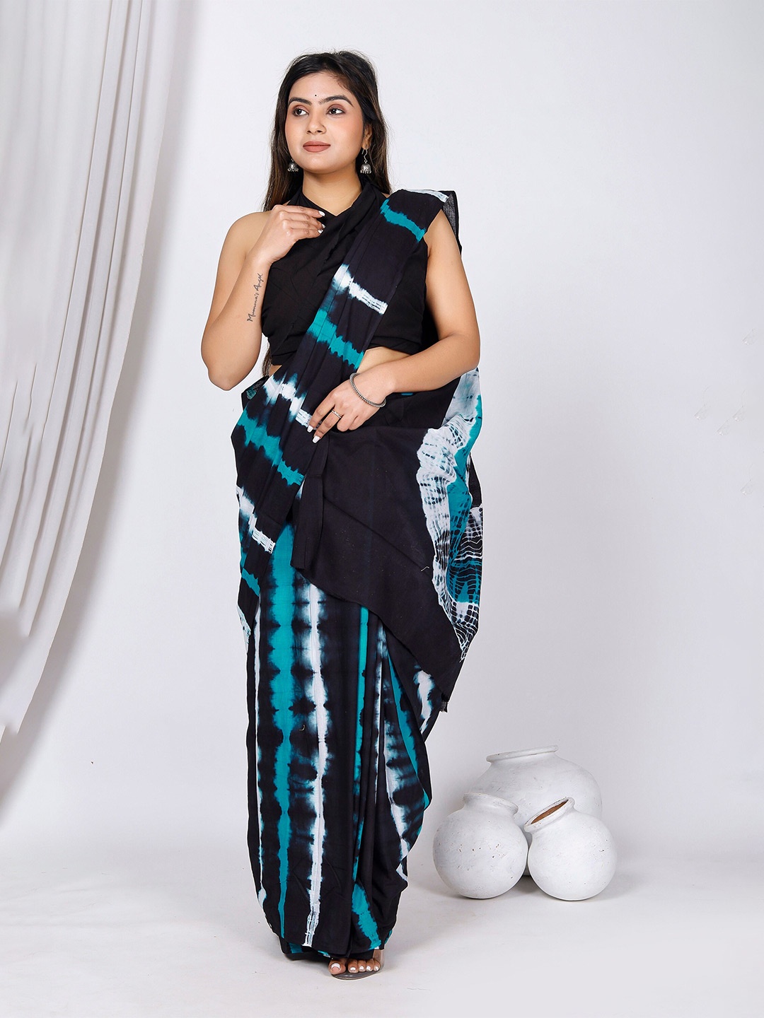 

NIKHILAM Tie & Dye Pure Cotton Bagru Saree, Black
