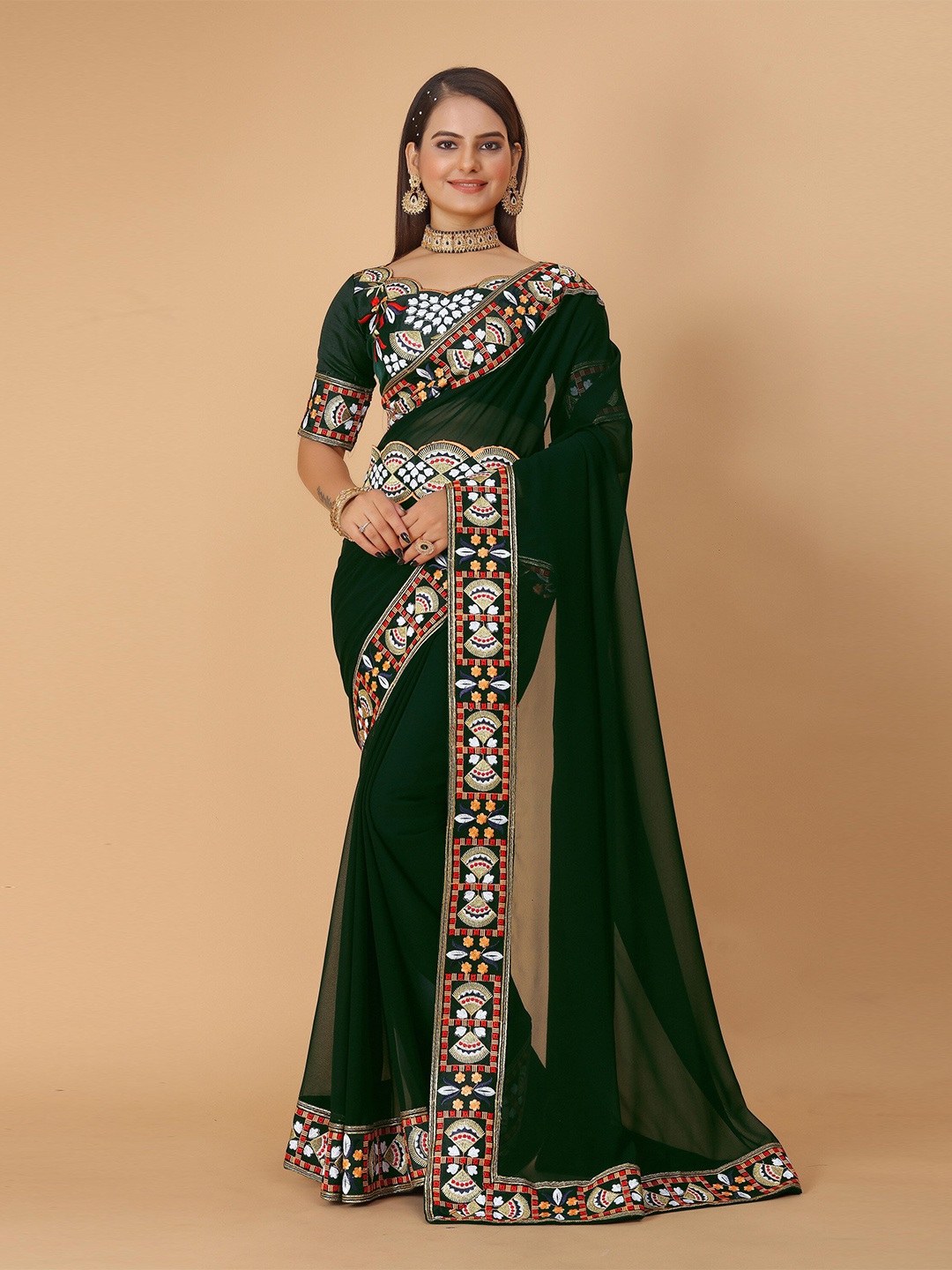 

DRIZOMIZ Green Embroidered Pure Georgette Ikat Saree With Waist Belt