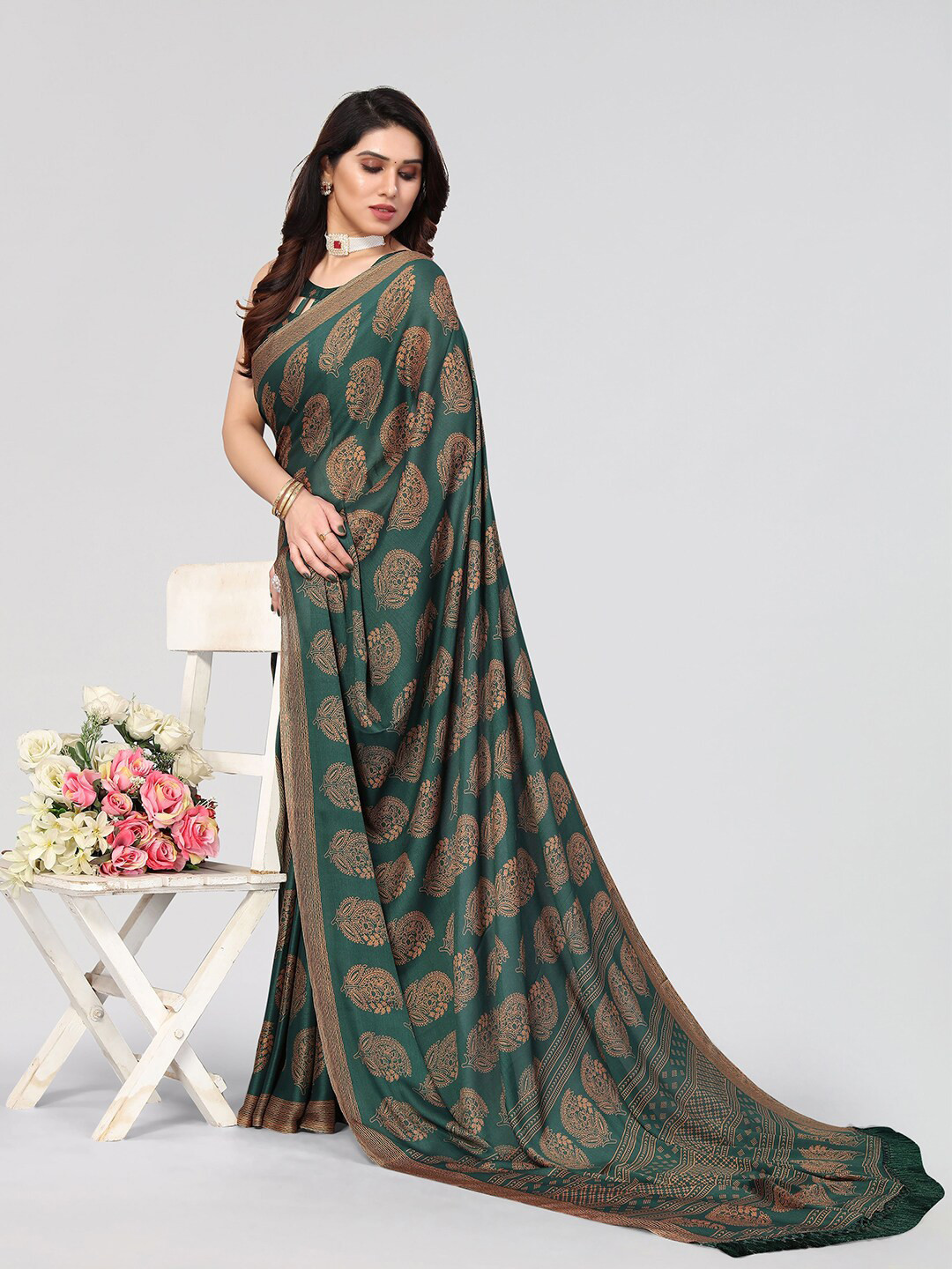 

PATLIPALLU Ethnic Motifs Block Print Saree, Green