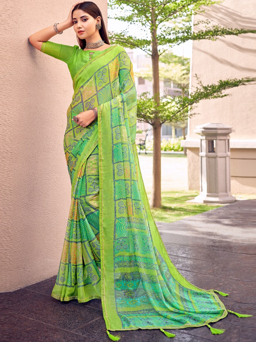 

Reboot Fashions Abstract Printed Embellished Maheshwari Pure Chiffon Saree, Green