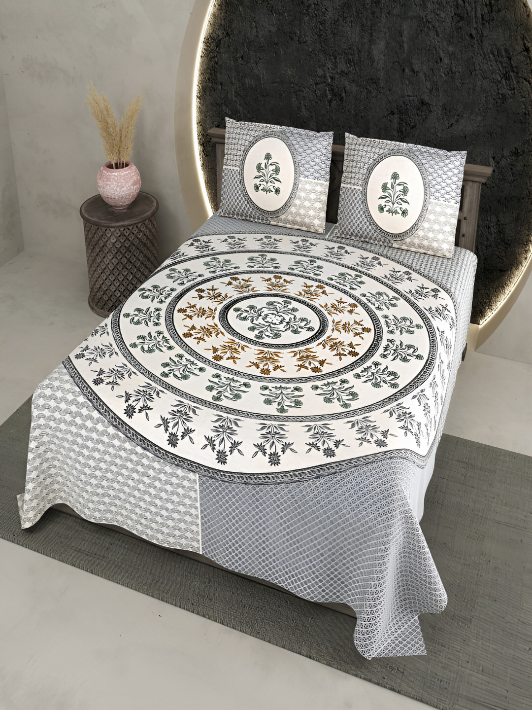 

Qfab Blue Floral Cotton 144 TC King Bedsheet with 2 Pillow Covers