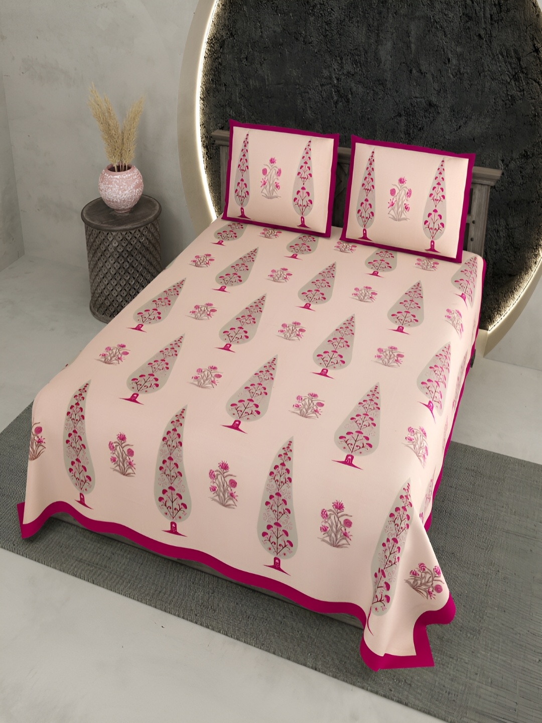 

Qfab Pink Floral 144 TC King Bedsheet with 2 Pillow Covers