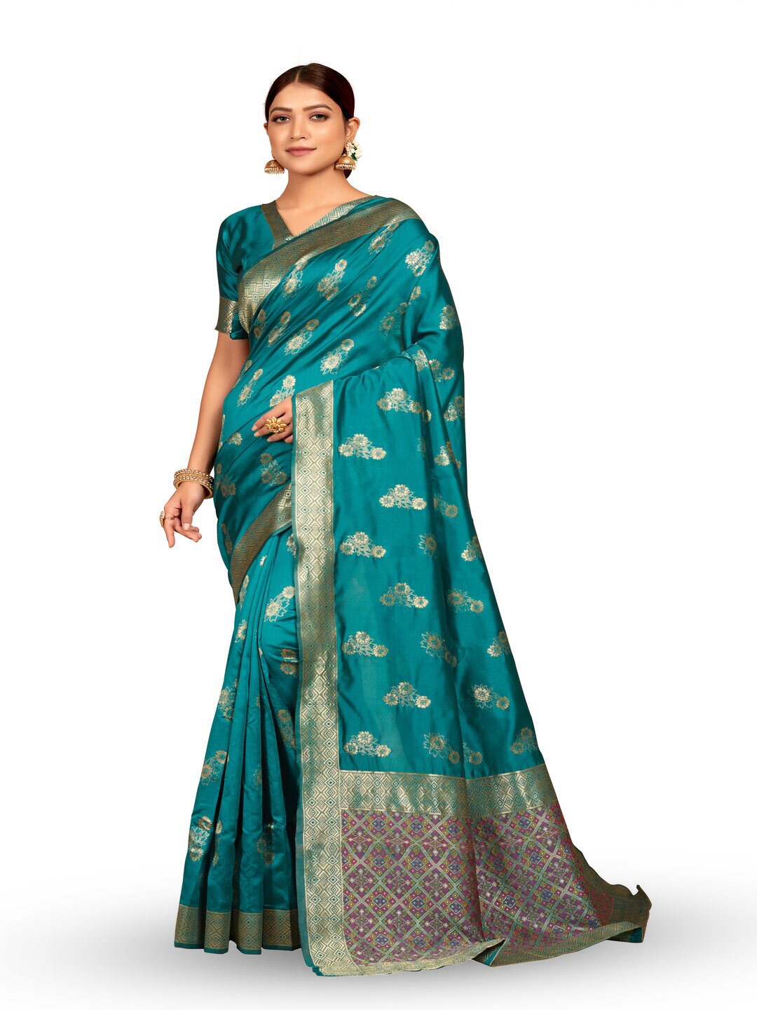 

61&7NX Floral Woven Design Zari Saree, Green