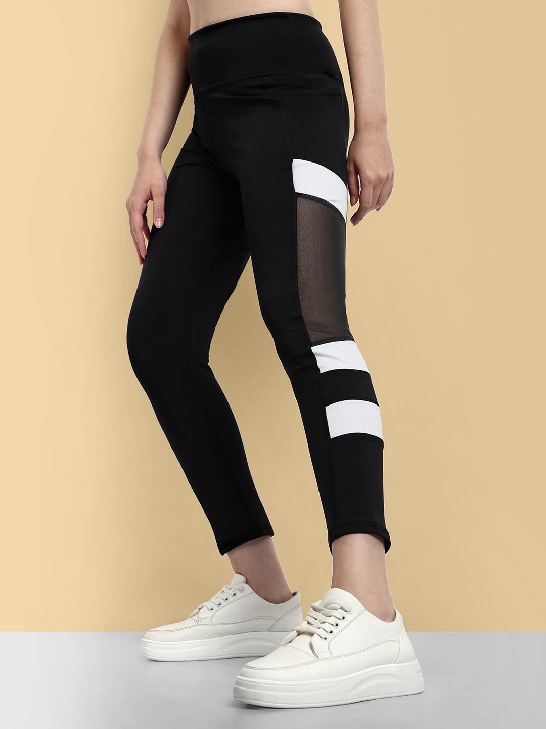 

KRONMENINEN Slim-Fit Ankle-Length Tights, Black