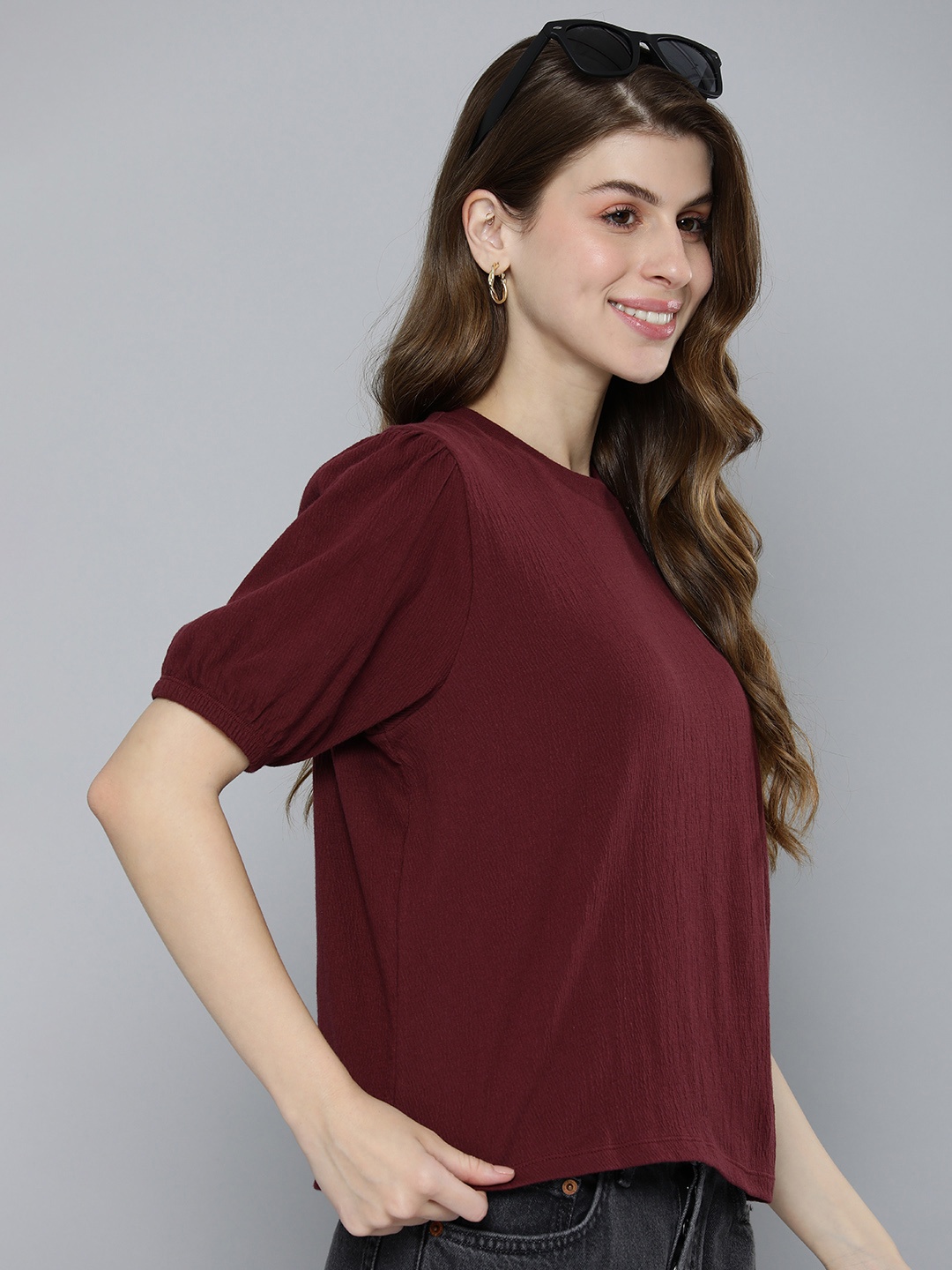 

Levis Textured Puff Sleeves Top, Maroon