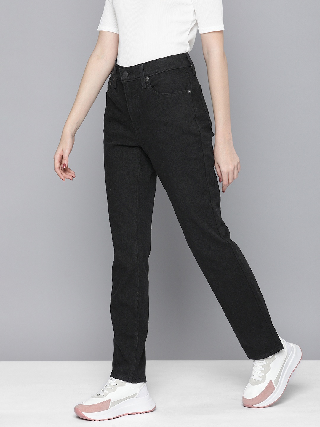 

Levis Women 724 Straight Fit High-Rise Stretchable Jeans, Black
