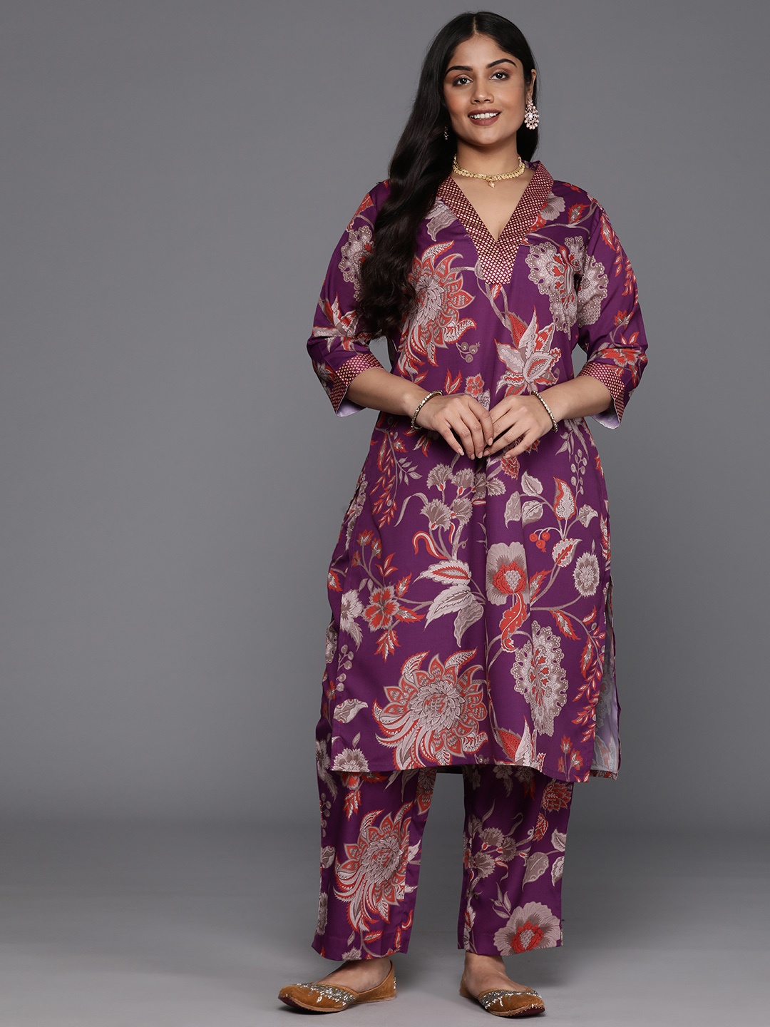 

A PLUS BY AHALYAA Plus Size Floral Printed Regular Kurta with Trousers, Purple