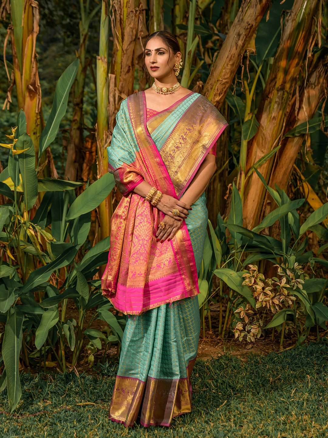 

PATIALAPICKS Woven Design Zari Pure Silk Heavy Work Kanjeevaram Saree, Blue