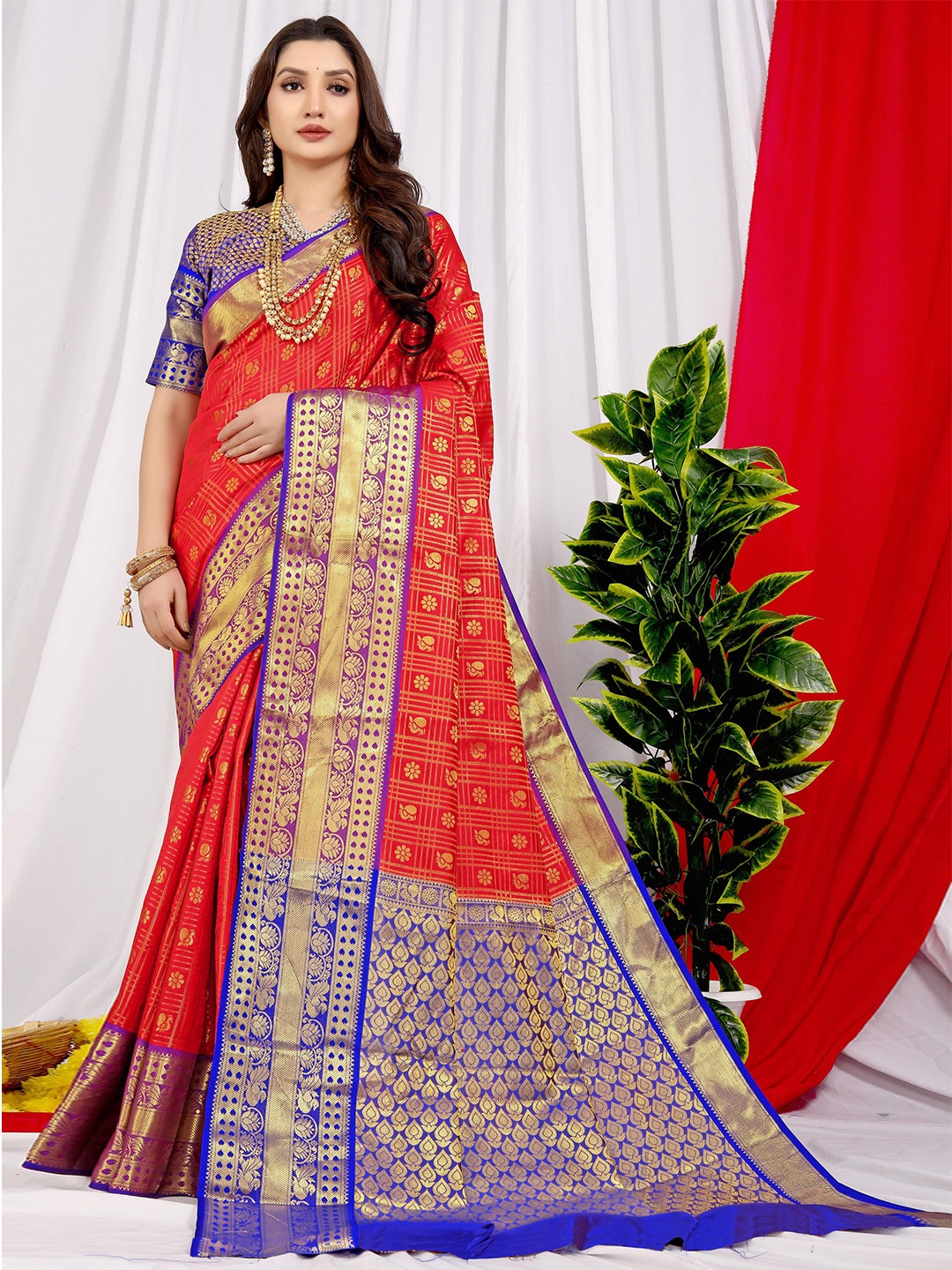 

PATIALAPICKS Woven Design Zari Pure Silk Heavy Work Kanjeevaram Saree, Red