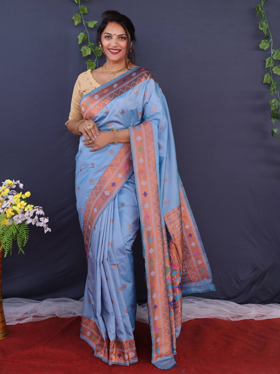 

PATIALAPICKS Woven Design Zari Pure Silk Heavy Work Kanjeevaram Saree, Purple