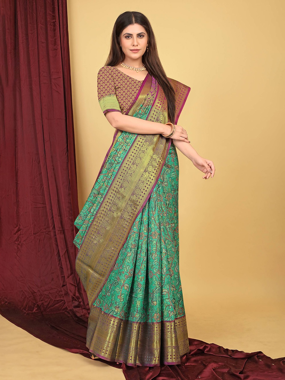 

PATIALAPICKS Woven Design Zari Pure Silk Heavy Work Kanjeevaram Saree, Green