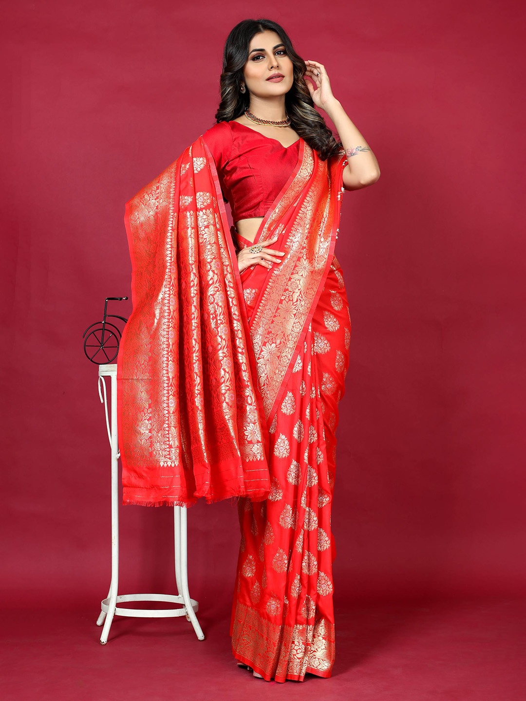 

PATIALAPICKS Ethnic Motifs Woven Design Zari Pure Silk Kanjeevaram Saree, Red