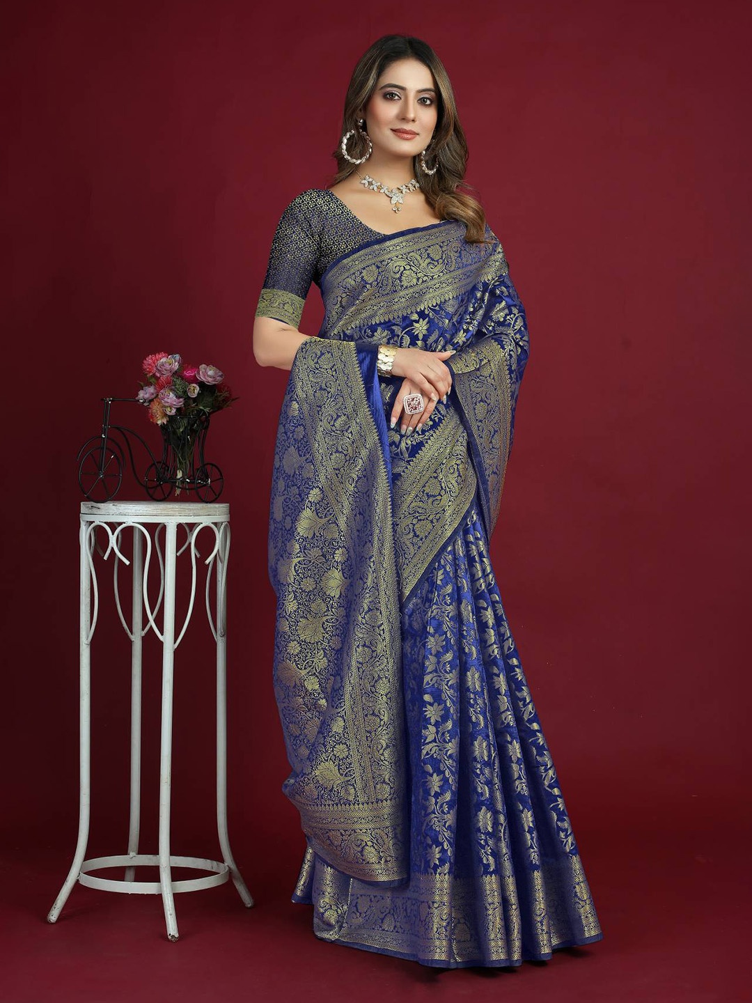 

PATIALAPICKS Floral Woven Design Zari Pure Silk Kanjeevaram Saree, Blue