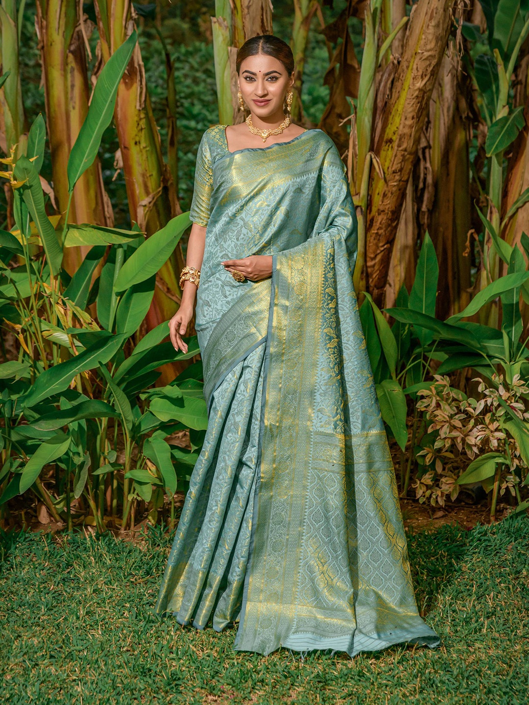 

PATIALAPICKS Floral Woven Design Zari Pure Silk Kanjeevaram Saree, Blue