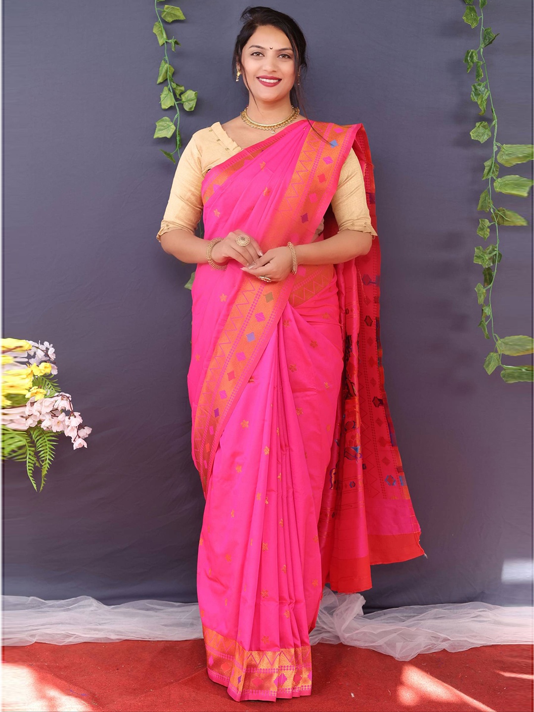 

PATIALAPICKS Ethnic Motifs Woven Design Zari Pure Silk Kanjeevaram Saree, Pink