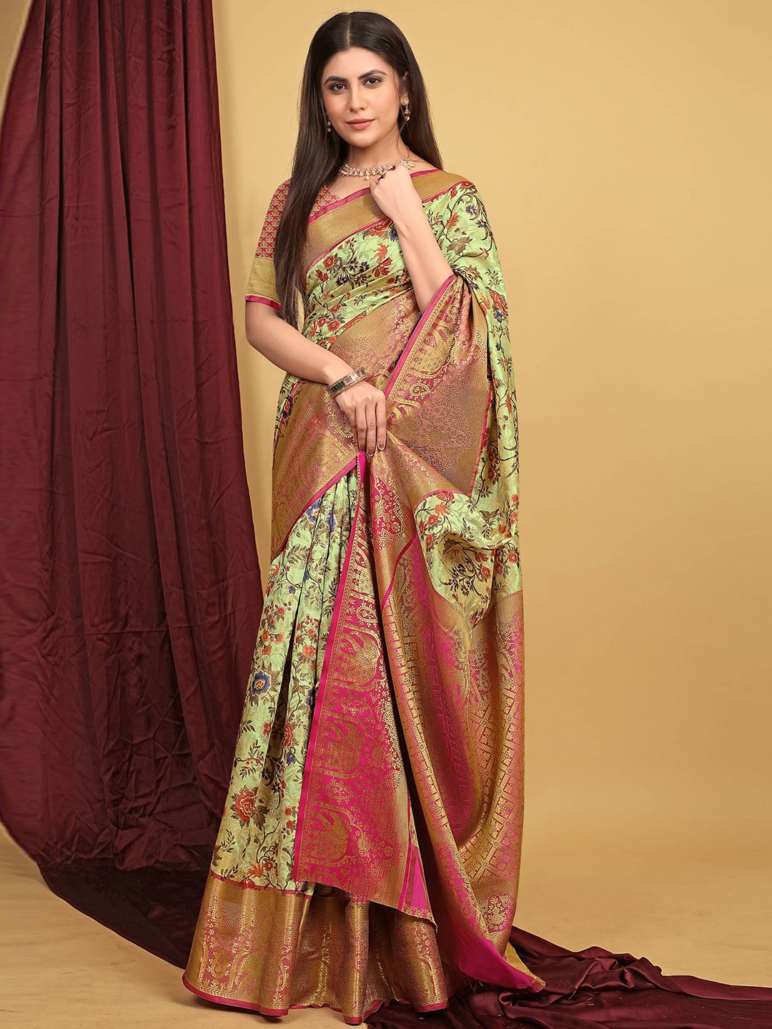 

PATIALAPICKS Woven Design Zari Pure Silk Heavy Work Kanjeevaram Saree, Lime green