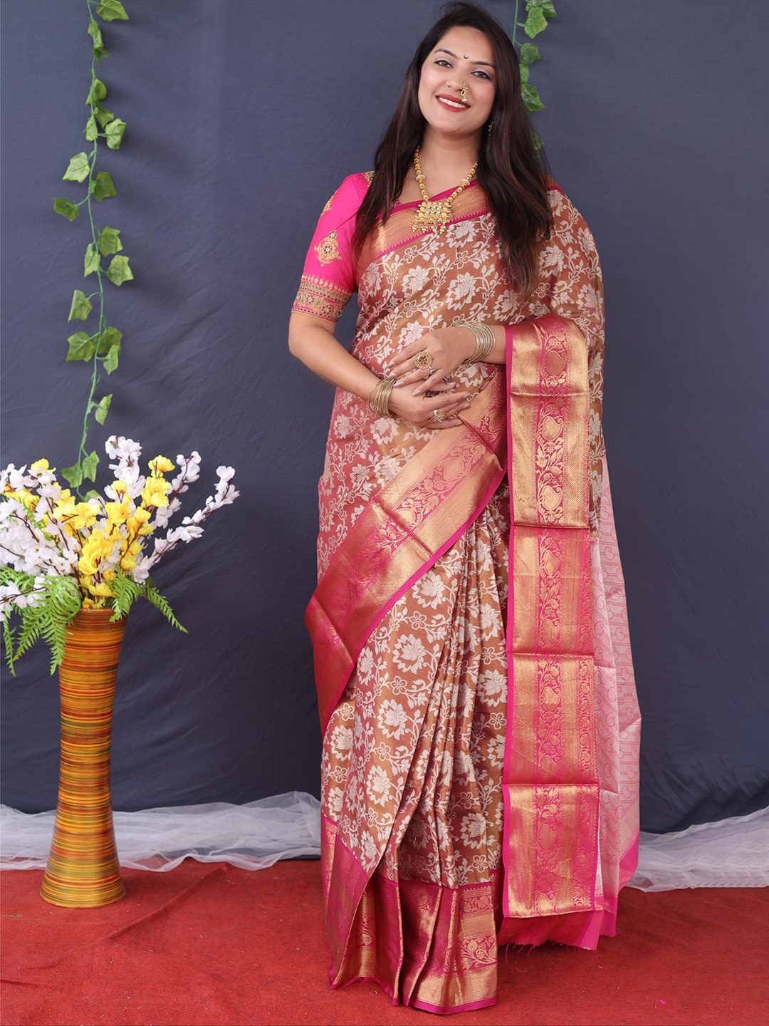 

PATIALAPICKS Woven Design Zari Pure Silk Heavy Work Kanjeevaram Saree, Brown