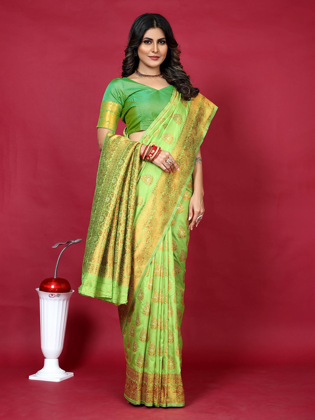

PATIALAPICKS Woven Design Zari Pure Silk Heavy Work Kanjeevaram Saree, Lime green