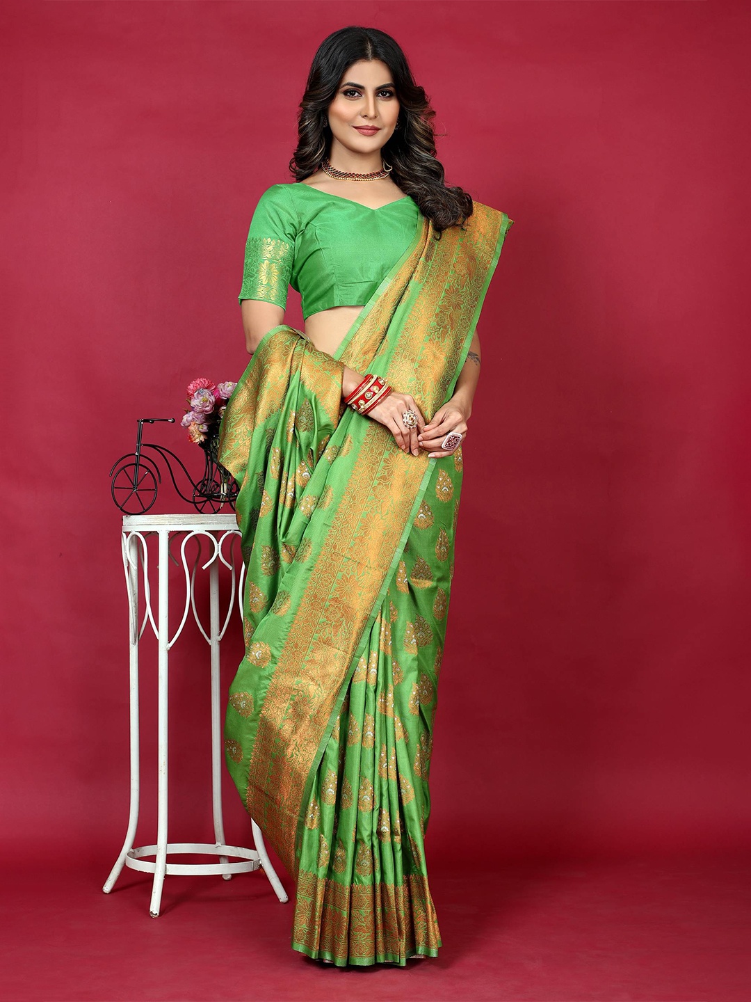 

PATIALAPICKS Woven Design Zari Pure Silk Heavy Work Kanjeevaram Saree, Green