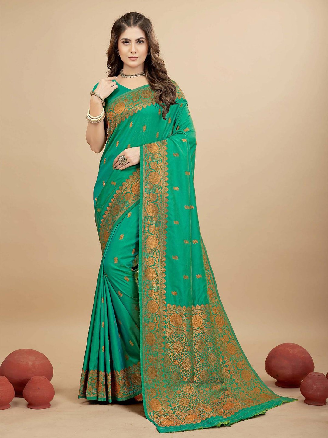 

PATIALAPICKS Woven Design Zari Pure Silk Heavy Work Kanjeevaram Saree, Green