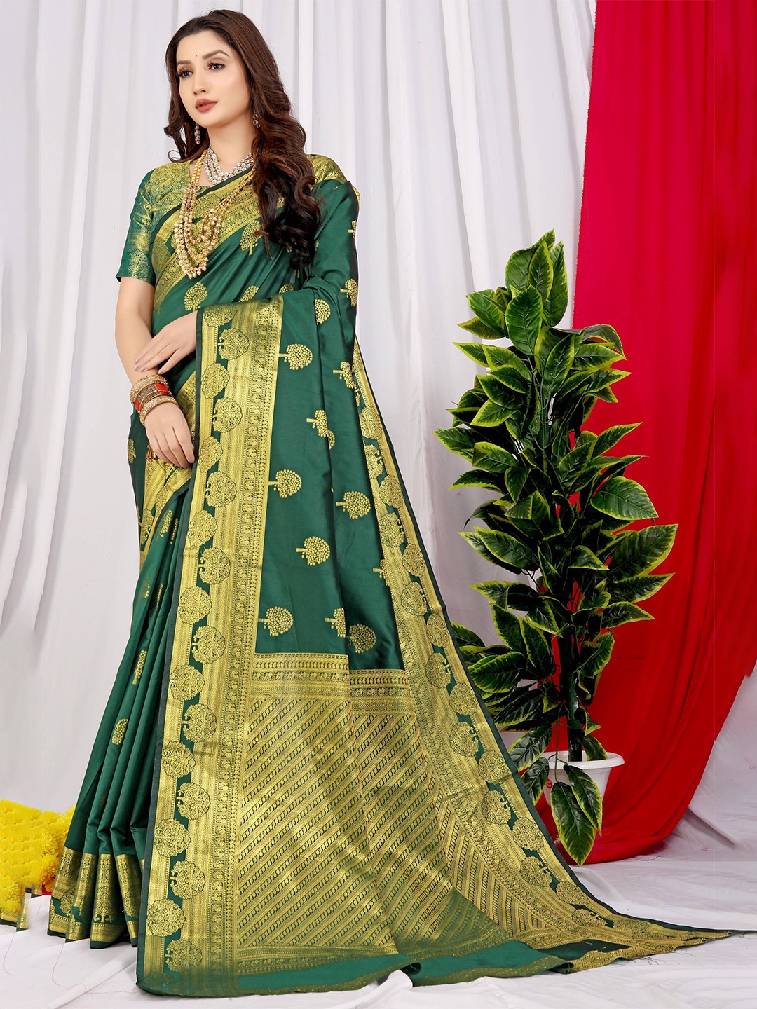 

PATIALAPICKS Ethnic Woven Design Zari Pure Silk Heavy Work Kanjeevaram Saree, Green