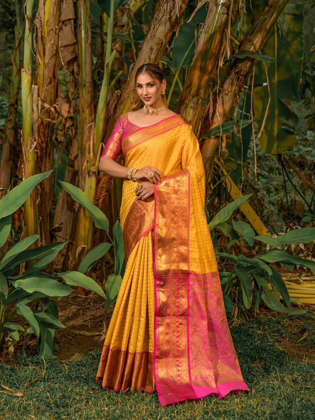 

PATIALAPICKS Zari Woven Design Pure Silk Kanjeevaram Saree, Yellow