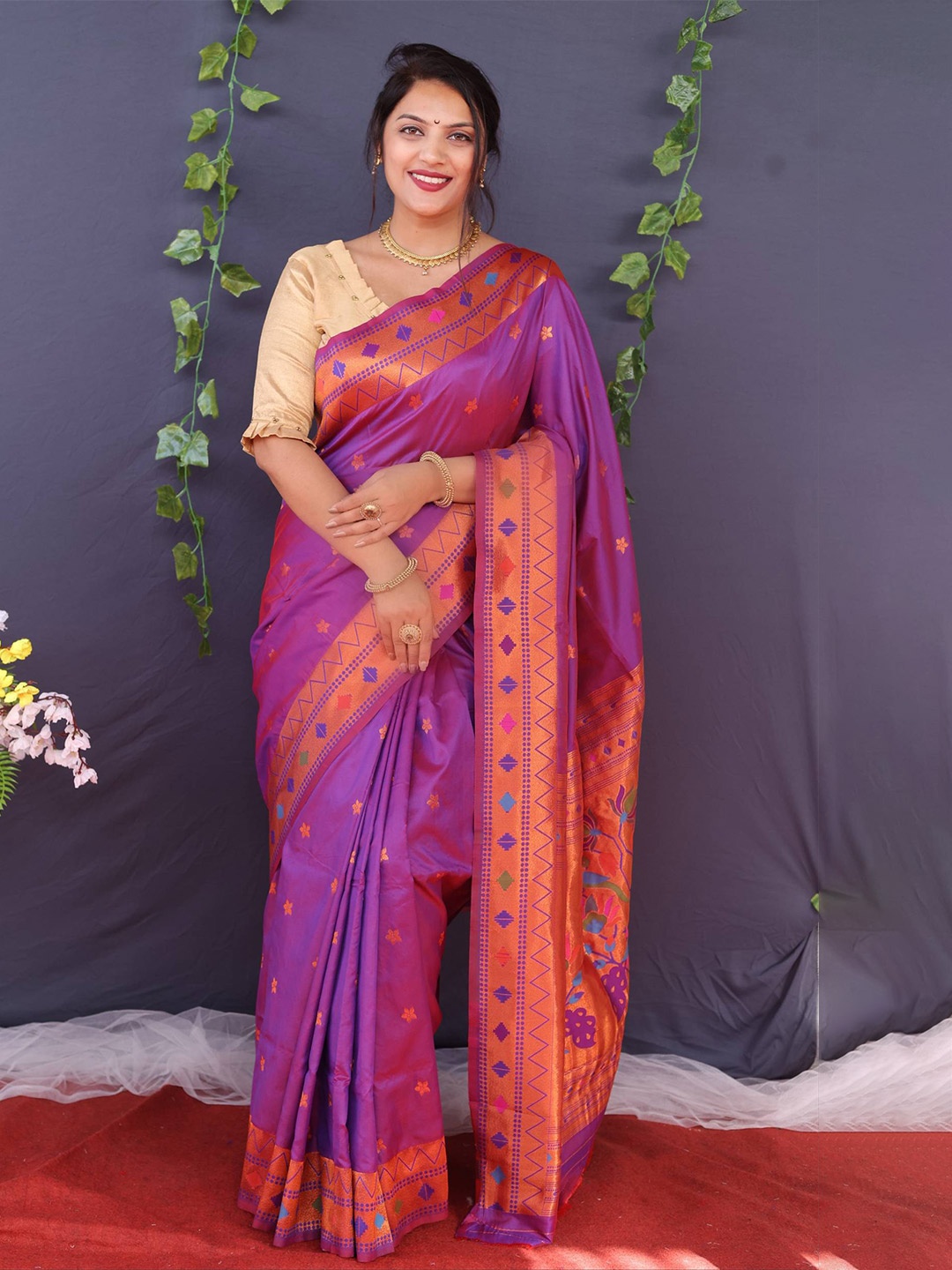 

PATIALAPICKS Ethnic Motifs Zari Woven Design Pure Silk Kanjeevaram Saree, Purple