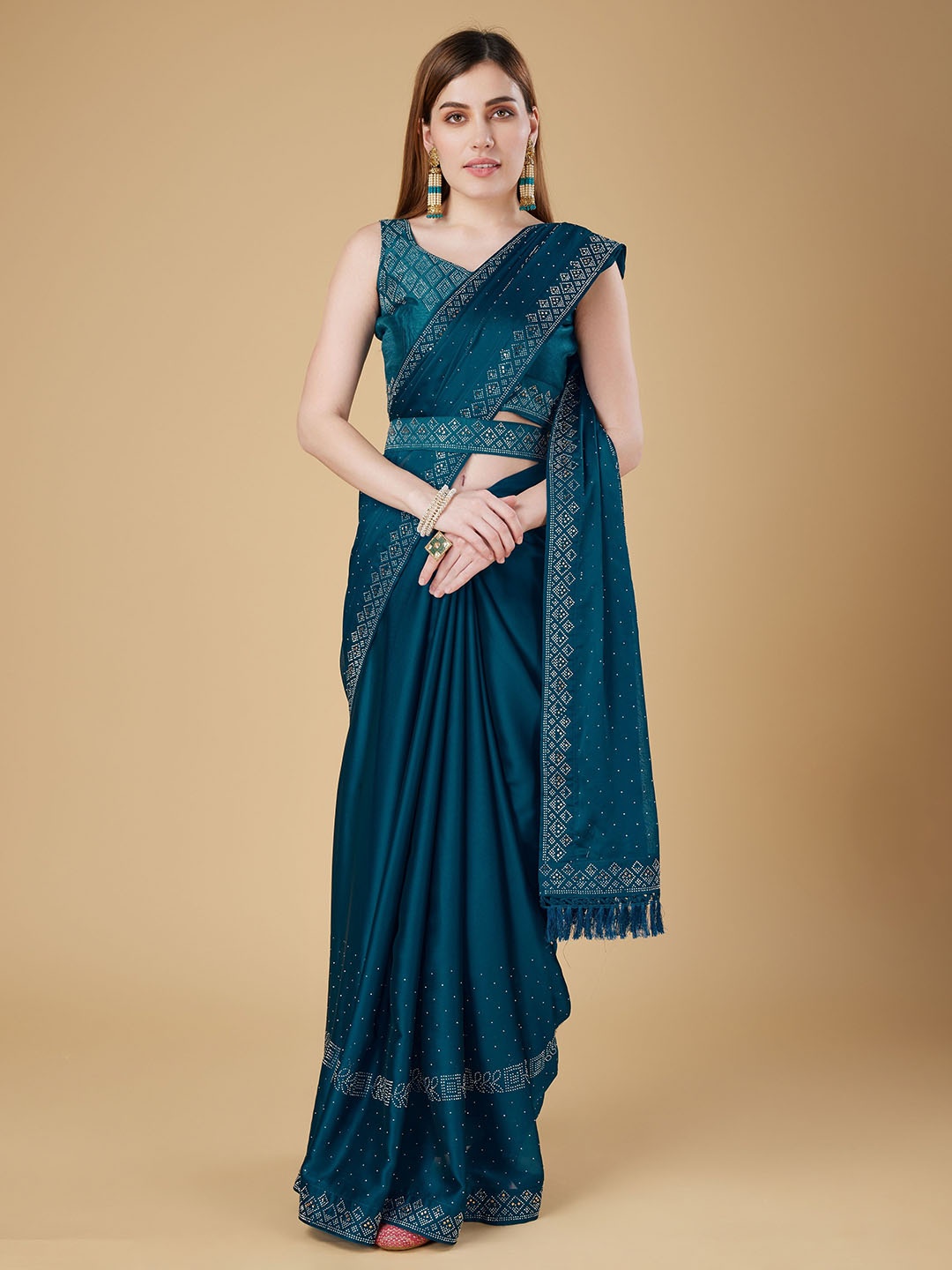 

Trendmalls Floral Embellished Beads and Stones Saree, Teal