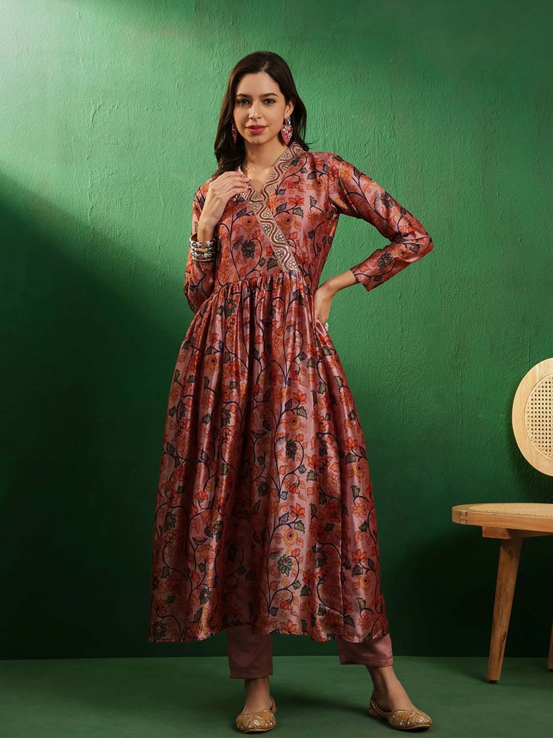 

Sangria Floral Printed A-Line Kurta With Trousers, Brown