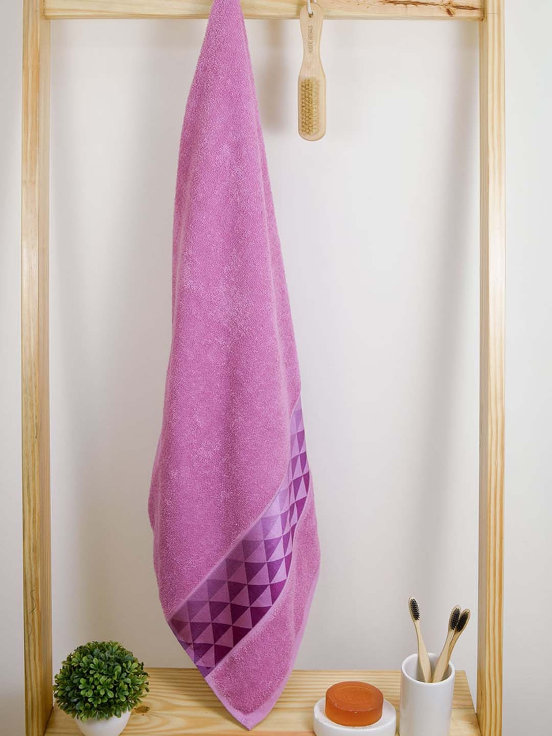 

Aura Art Gallary Purple Cotton 380 GSM Bath Towel