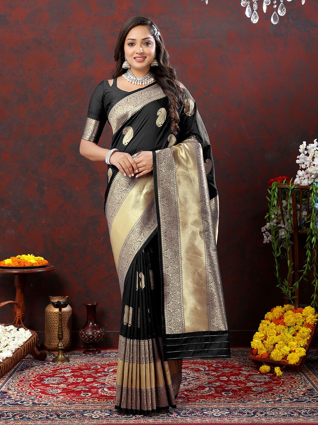 

NIWAA Paisley Zari Banarasi Saree, Black